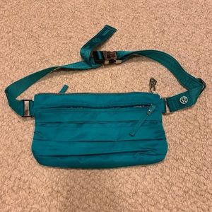 Lululemon belt bag/crossbody